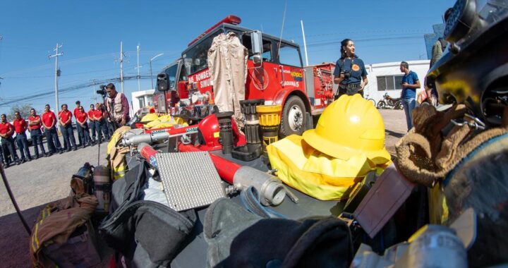 Entregan equipamiento a bomberos del SIMUB de la capital