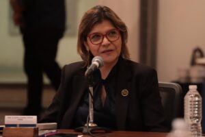 La lectura siempre será importante, solo se adecúa a los nuevos tiempos: rectora de la UG