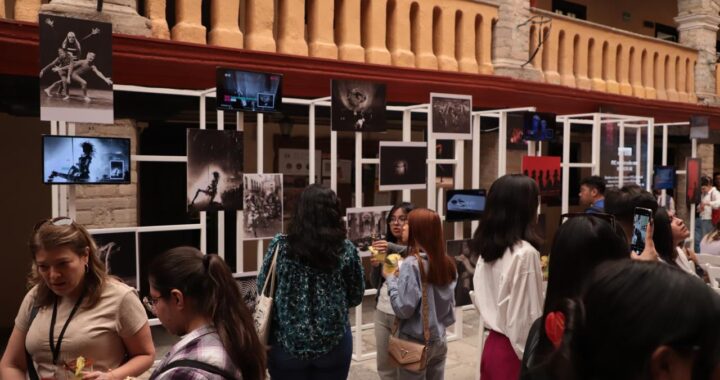 FIC 53: Exponen en el Mesón de San Antonio de la UG fusión del arte e inteligencia artificial