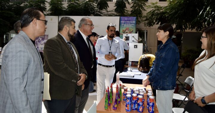 Primera Feria del Empleo DICIVA-UG promueve el vínculo entre la comunidad universitaria y el sector productivo