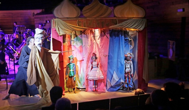 TÍTERES, ROCK PSICODÉLICO Y UN DUETO DE PERCUSIÓN Y CLARINETE CONVIVEN EN EL CERVANTINO 53