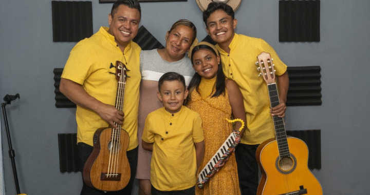 Llegan nueve artistas guanajuatenses con música, danza y teatro al Escenario de la Gente