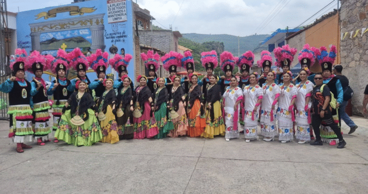 De color el Escenario de la Gente con el Ballet Folklórico del IMCAR