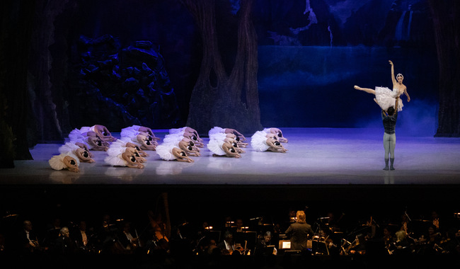 LA COMPAÑÍA NACIONAL DE DANZA TRIUNFA EN EL AUDITORIO NACIONAL CON “LAGO DE LOS CISNES”