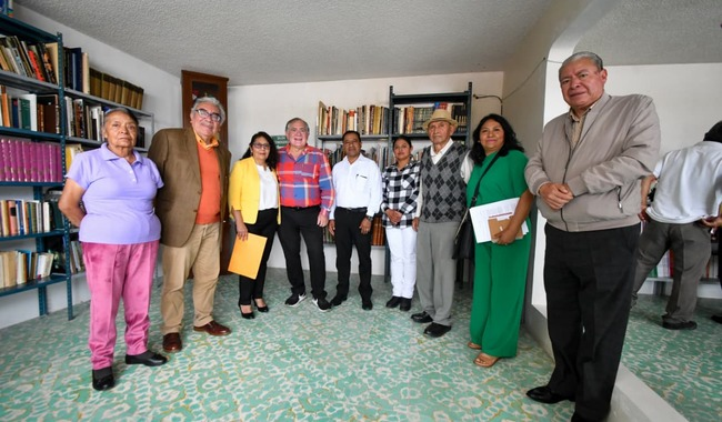 EL INAH ENTREGA DOCUMENTOS HISTÓRICOS AL AYUNTAMIENTO DE TLAXCALA E INAUGURA BIBLIOTECA EN QUIAHUIXTLÁN
