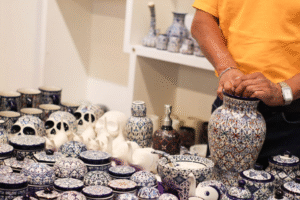 Hay cerca de 11 locales del mercado de Artesanías que trabajan sin concesión