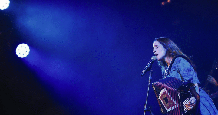 UG celebra el 53 FIC con danza, tradición y un concierto estelar de la OSUG con Julieta Venegas