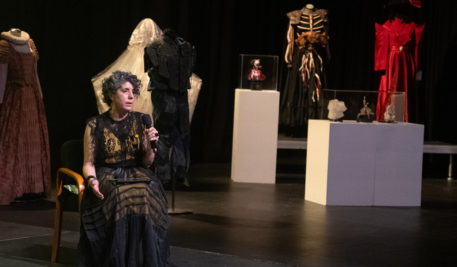 “CATÁLOGO VESTUARIO A ESCENA MX”, TESTIMONIO DE UN LENGUAJE ARTÍSTICO AUTÓNOMO Y ESENCIAL