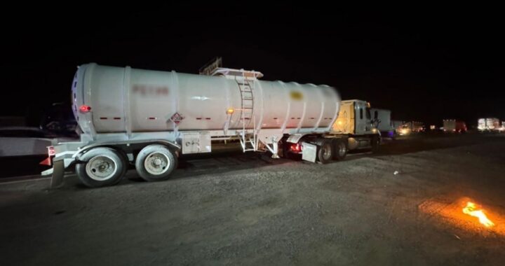 Asegura Policía Estatal de Caminos vehículo con 10 mil litros de combustible en Salamanca