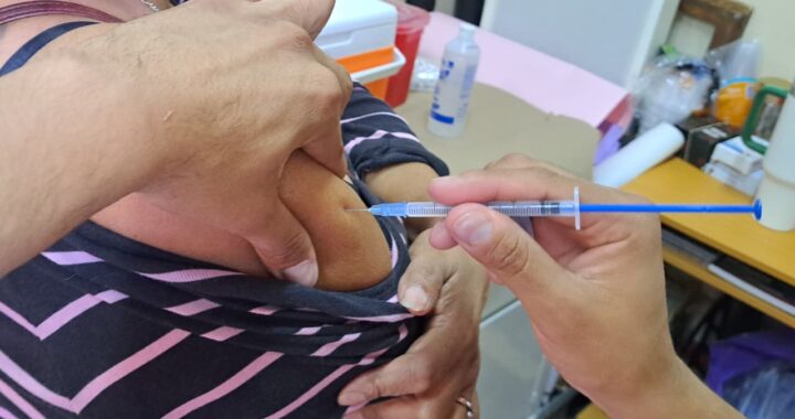 Para diciembre atenderán a la población en general con la vacuna de influenza y Covid