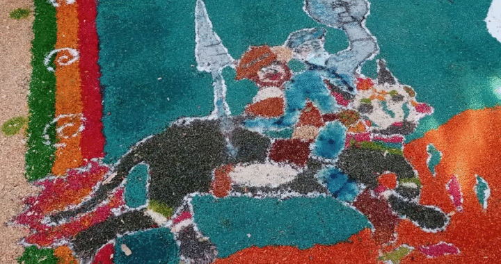 RECREAN LA FIGURA DEL QUIJOTE CON SIMBOLOS PREHISPANICOS