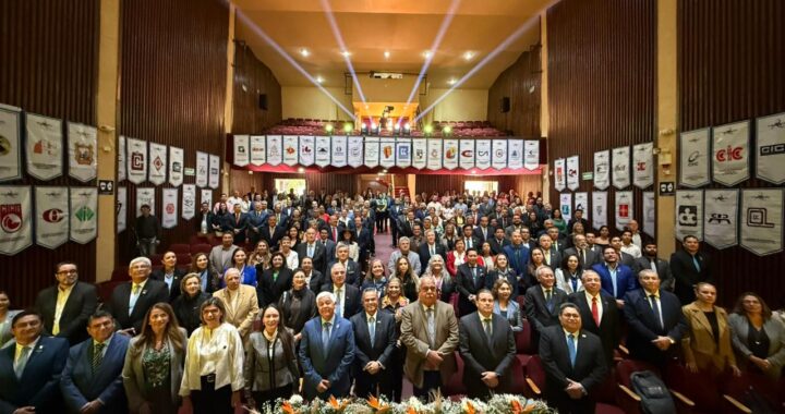 Gremio nacional de Ingeniería Civil se reúne en la UG como parte del Foro Sustentabilidad e Innovación 