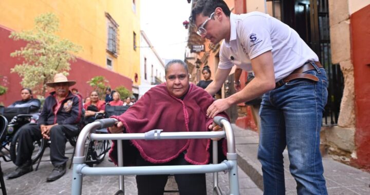 Cerca de 19 personas fueron beneficiadas con sillas de ruedas y otros implementos para discapacidad