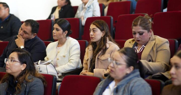 Capacitan sobre prevención y atención a las violencias contra las mujeres