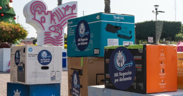 Entregan apoyos para emprendedores del “Mi Negocio pa’ delante” y becas de capacitación