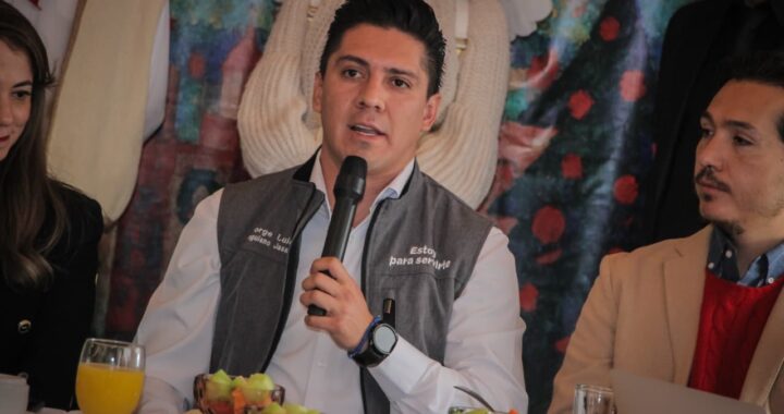 Autoridades municipales retiraron de las calles a guías turísticos con permisos falsos