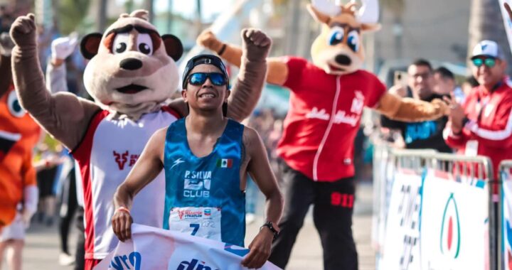 JAIR ZÁRATE TRIUNFA EN EL MEDIO MARATÓN DE PUERTO VALLARTA