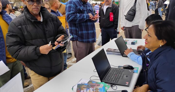 Acompañan autoridades a migrantes en Caravana a Guanajuato