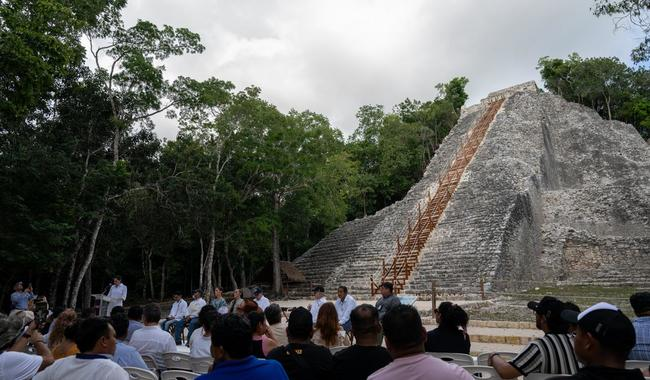 CLAUDIA CURIEL DE ICAZA INAUGURA ESCALINATA EN EL BASAMENTO NOHOCH MUL, EN LA ZONA ARQUEOLÓGICA DE COBÁ, QUINTANA ROO
