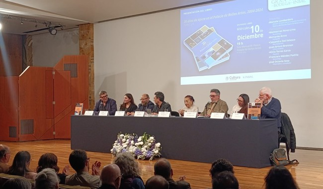 PRESENTAN EL LIBRO 20 AÑOS DE ÓPERA EN EL PALACIO DE BELLAS ARTES