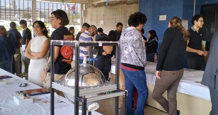 Comunican la ciencia con prototipos diseñados por estudiantes UG Campus León