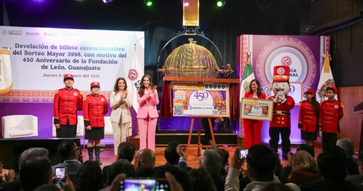 Develan billete de lotería para conmemorar los 450 años de la fundación de León