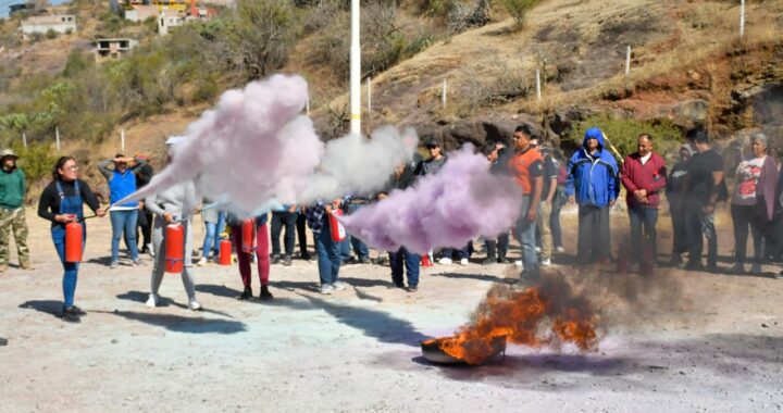 PC capacita a locatarios del Mercado de Gavira para prevenir riesgos y fortalecer su capacidad de respuesta