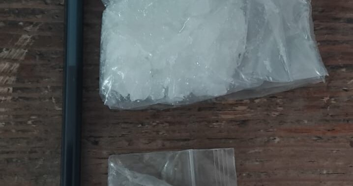 Detienen a presunto narco menudista y otro con orden de aprehensión