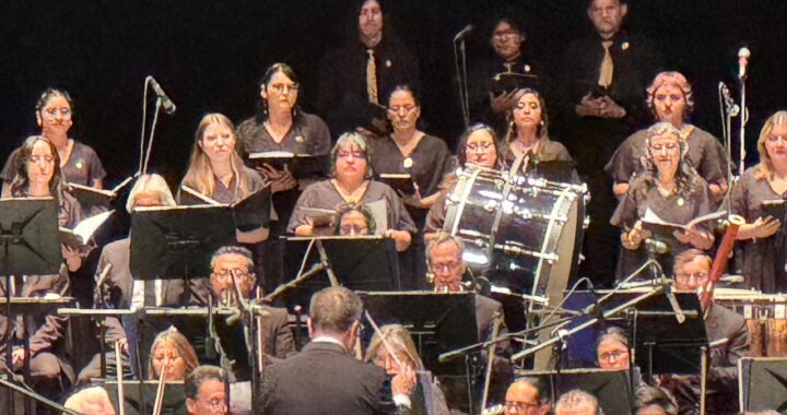 Brillan las voces del Coro de la Universidad de Guanajuato junto a la Orquesta Filarmónica del Estado de Querétaro