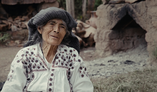 TË’ËXYËJK AYUUJK NA’APËJ, UNA HISTORIA QUE SE MOLDEA CON BARRO Y LENGUA AYUUJK
