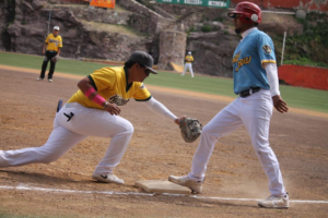 AVANZAN ACADEMIA TIGRES Y DEPORTIVO AGUILAR EN LOS PLAYOFFS DEL BÉISBOL MUNICIPAL