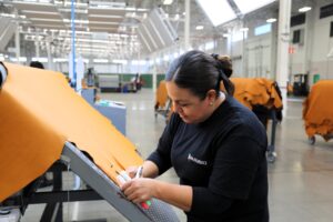 Capacitan a mujeres para que sean independientes económicamente