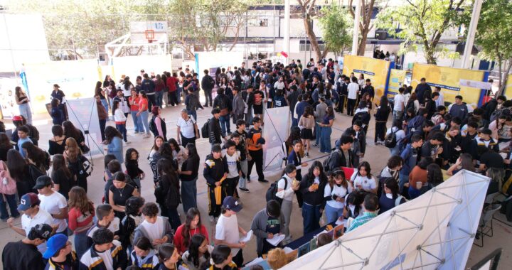 UG realiza la 6ª Feria de Orientación Vocacional en la ENMS Irapuato