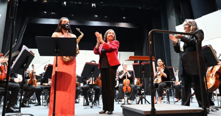 Con la batuta de Grace Echauri, la OSUG estrena obra de Leticia Armijo y reconoce el legado sinfónico femenino