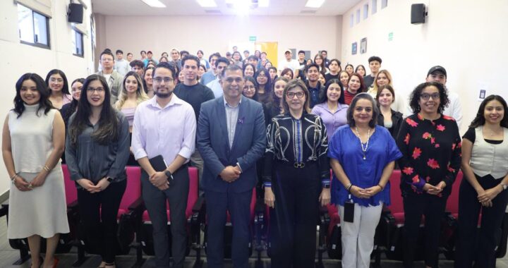 Académicas UG impulsan diálogo sobre la economía del cuidado y la brecha de la productividad invisible