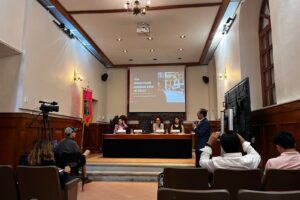 Experto ofrece conferencia en la UG sobre derechos políticos de infancias y adolescencias