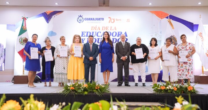 Reconoce gobernadora a educadoras y educadores de Guanajuato