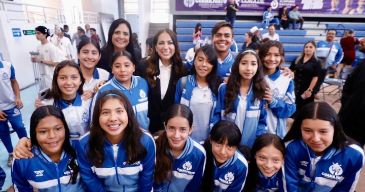 Abanderan a 800 deportistas guanajuatenses rumbo a la olimpiada nacional 2026