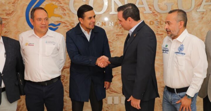 Suman esfuerzos autoridades para atender problemática de lirio acuático de la Presa Ignacio Allende