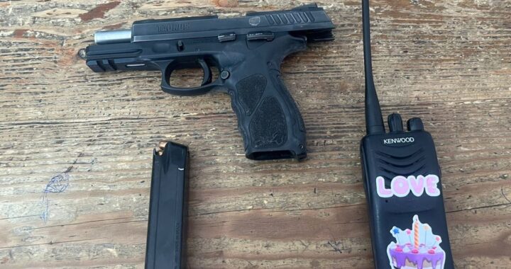 Detienen a hombre con arma de fuego con números alterados en zona sur