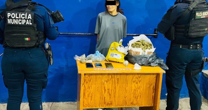 Asegura Policía capitalina más de 3 mil dosis de presunta droga y detiene a una presunta narcomenudista