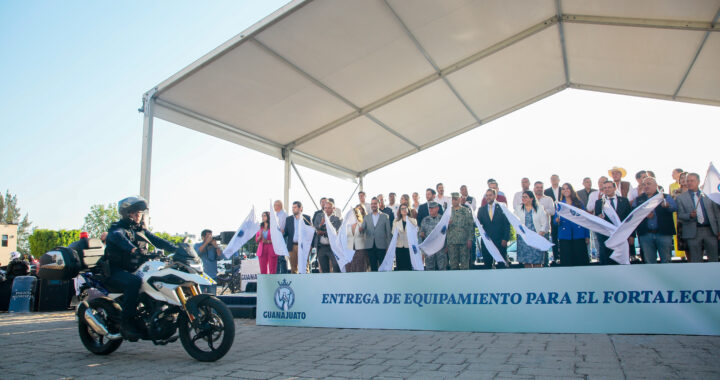 Entrega gobernadora equipamiento por más de 143MDP para fortalecer corporaciones policiales
