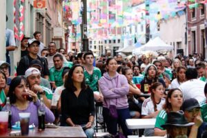 Vive el mundial en la subterránea; ve el partido México VS Ecuador hoy