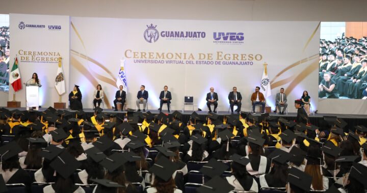 La UVEG se consolida a nivel nacional; egresan 854 estudiantes en CDMX