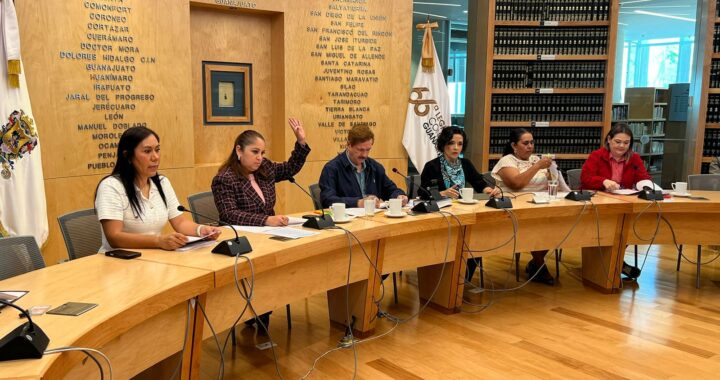 Migrantes serán reconocidos en la constitución local como unidad familiar