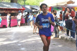 ÁNGEL PÉREZ DEFIENDE CON ÉXITO LA PRESA EN GRAN DUELO CON EL BOLIVIANO CAMACHO