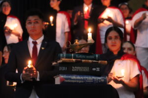 UG: Nueva generación de Enfermería y Obstetricia del Campus Guanajuato celebra su Paso de la Luz