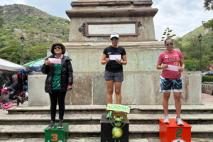 EL MICHOACANO EMMANUEL BORGES Y ARLETTE GARCÍA DE APASEO CONQUISTAN EL 35o TRIATLÓN DE LA PRESA