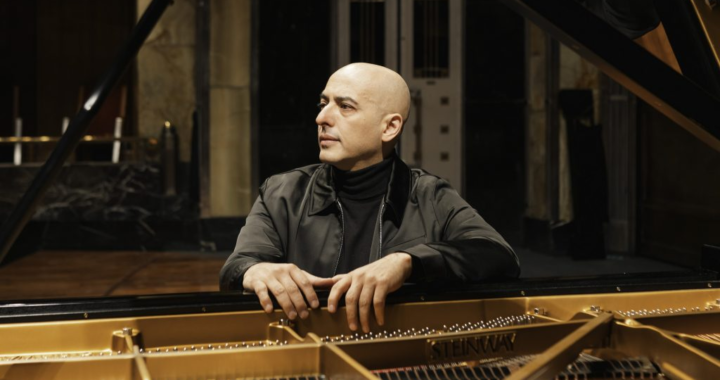 Acompaña Rodolfo Ritter a Schumann y Bártok en Jueves Musicales del MIQ