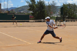 CELEBRAN IMPORTANTES TORNEOS DE TENIS EN LOS CLUBES SANTA FE Y LOMA DORADA